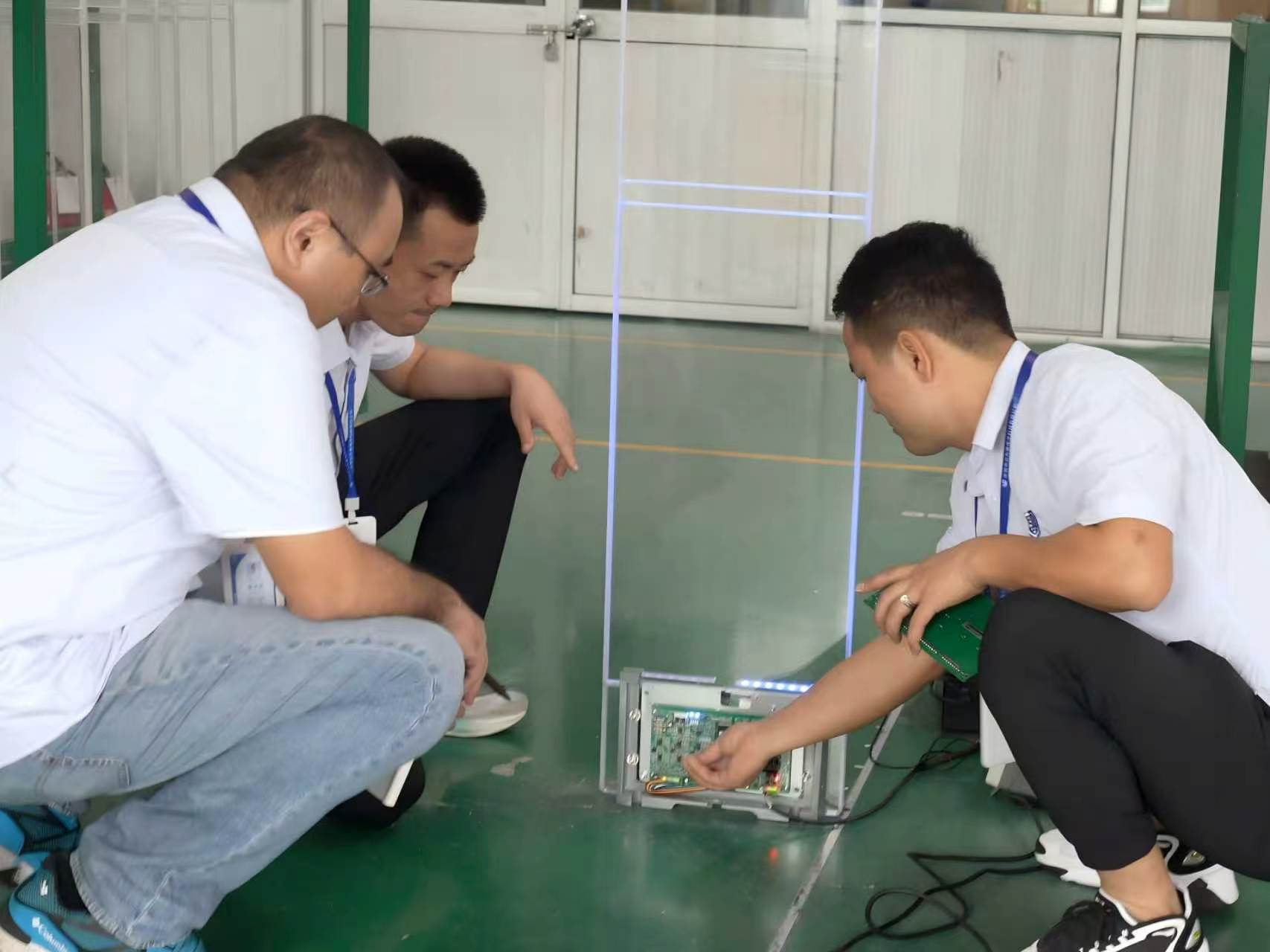 Pelanggan Takon: Apa aku bisa nginstal Antena EAS EMENO dhewe